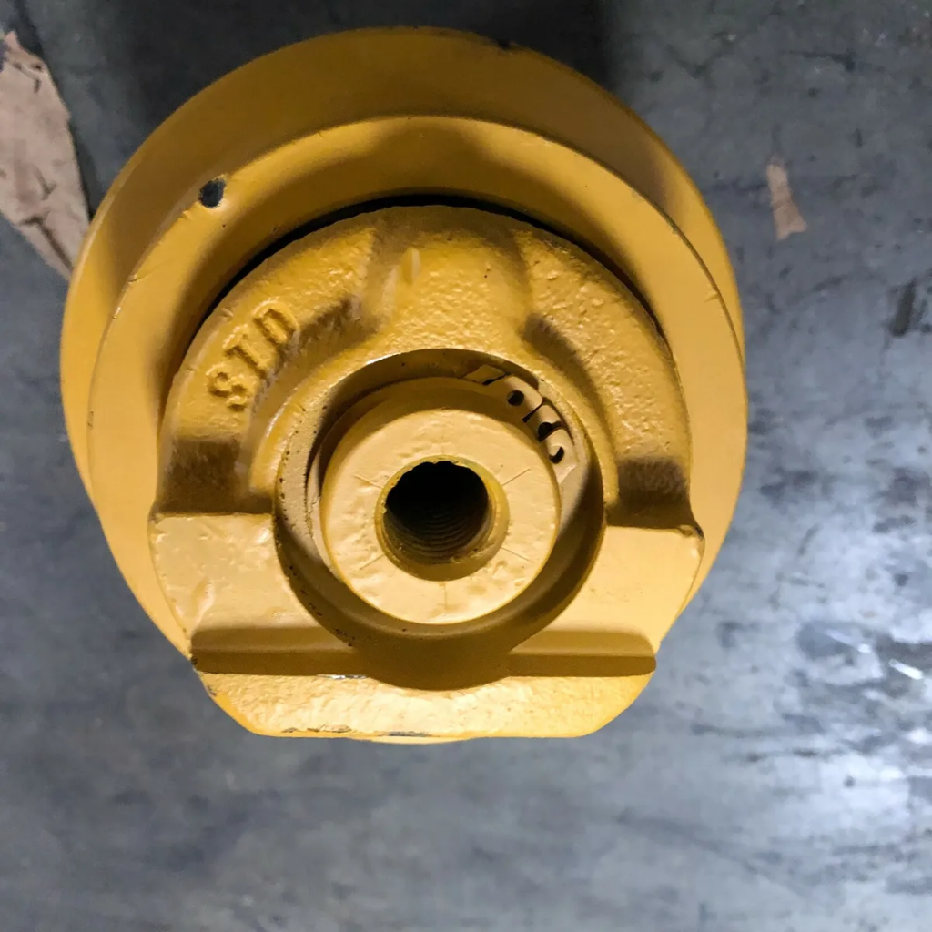 2657674 304CCR Bottom Roller C/Flange